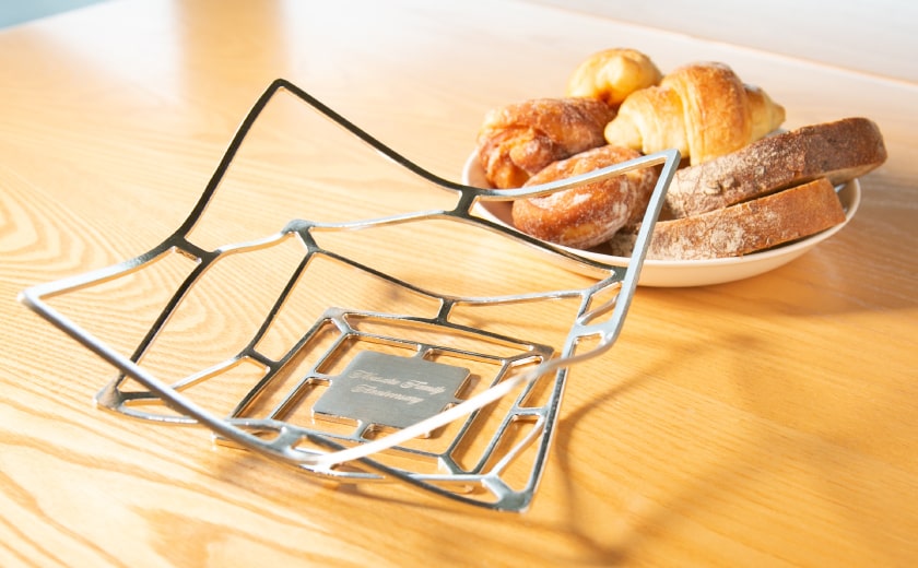 錫のオリジナル記念品「KAGO」